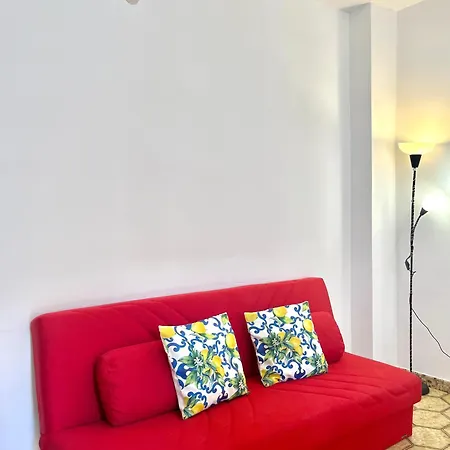 Michelle House דירה