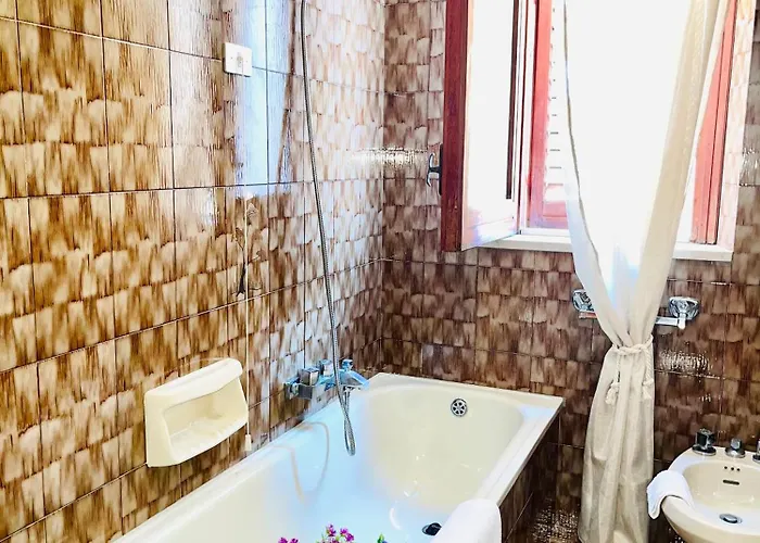 Michelle House * Castellammare del Golfo